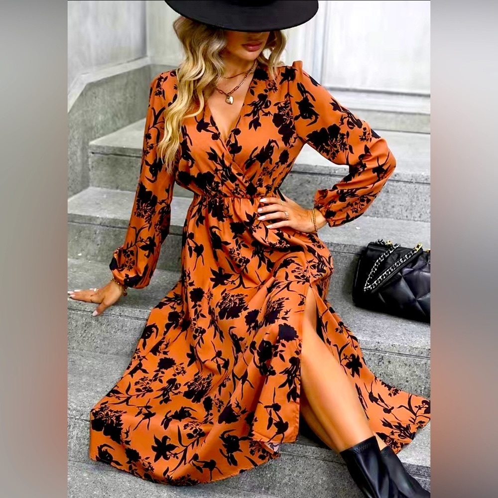 Boutique Floral Print 🍁 V-neck Dress
